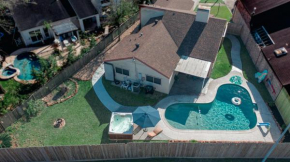 1976HoustonGem Luminous PvTPool & HotTub DT20mins for LRG Families 6Beds 2Bath